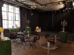 Aluminium Bistrotisch 2